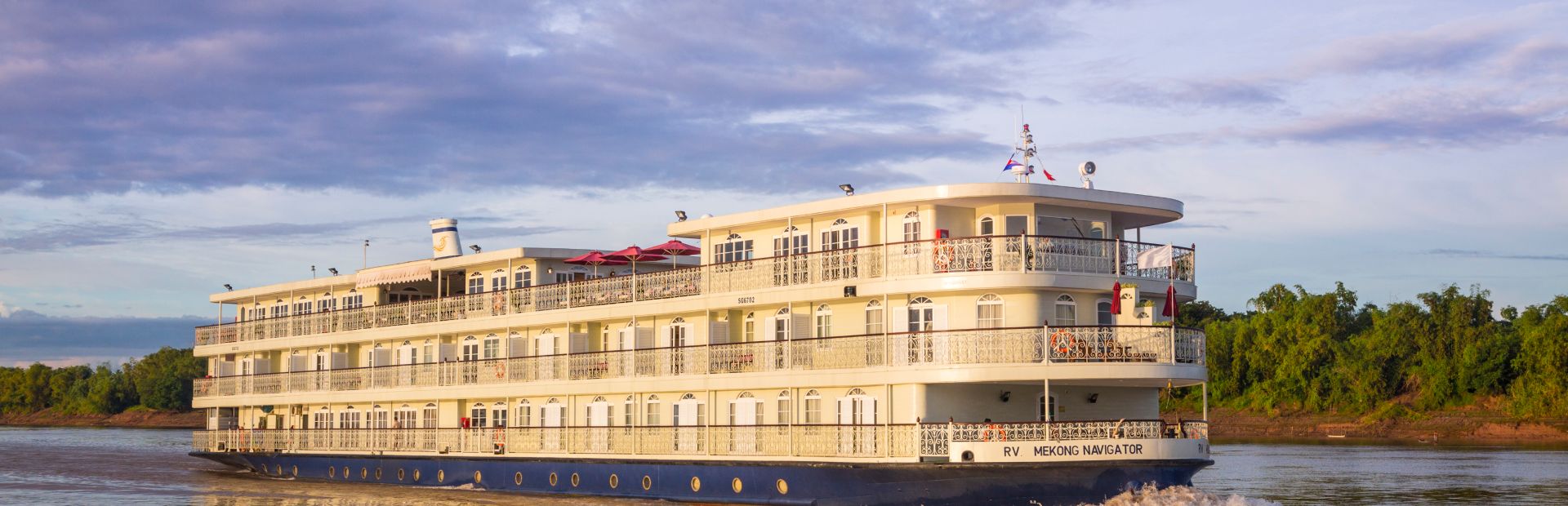 Mekong Navigator 5*